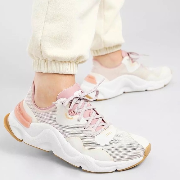 Sorel Shoes - Sorel NEW kinetic renegade rnegd float sneakers 8 in chalk eraser pink